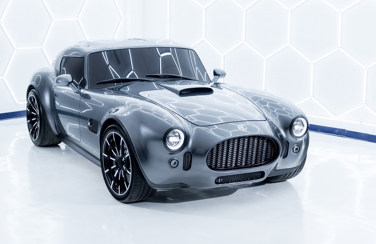 AC Cobra GT Coupe: brutalno retro!