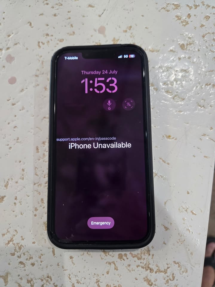 FOUND ITEM - Pearlridge, Macy's, first floor, Aiea, Oahu | Stolen Stuff Hawaii
