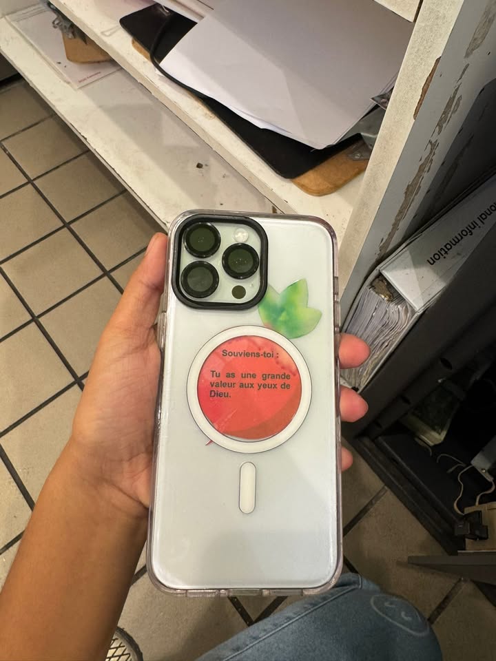 FOUND ITEM - Ala Moana Center, Honolulu, Oahu | Stolen Stuff Hawaii