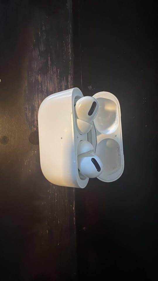 FOUND ITEM - Kapolei Commons Theater, Kapolei, Oahu | Stolen Stuff Hawaii