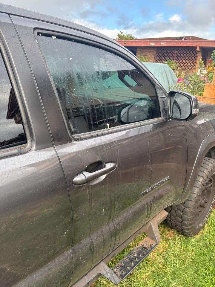 CRIMINAL PROPERTY DAMAGE - Pualei Street, Eleele, Kauai | Stolen Stuff Hawaii