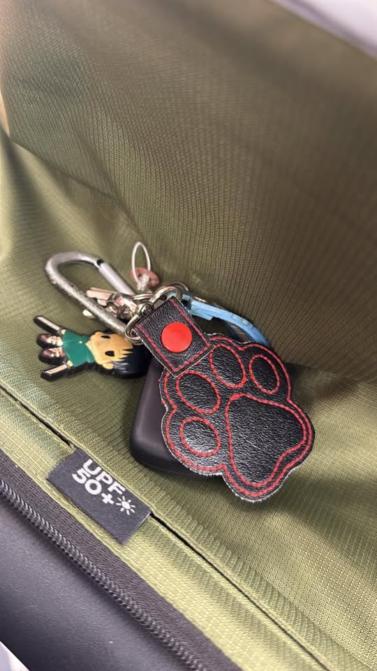 FOUND ITEM - Windward Mall, Kaneohe, Oahu | Stolen Stuff Hawaii