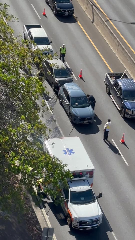TRAFFIC INCIDENT - Punahou overpass, Honolulu, Oahu | Stolen Stuff Hawaii