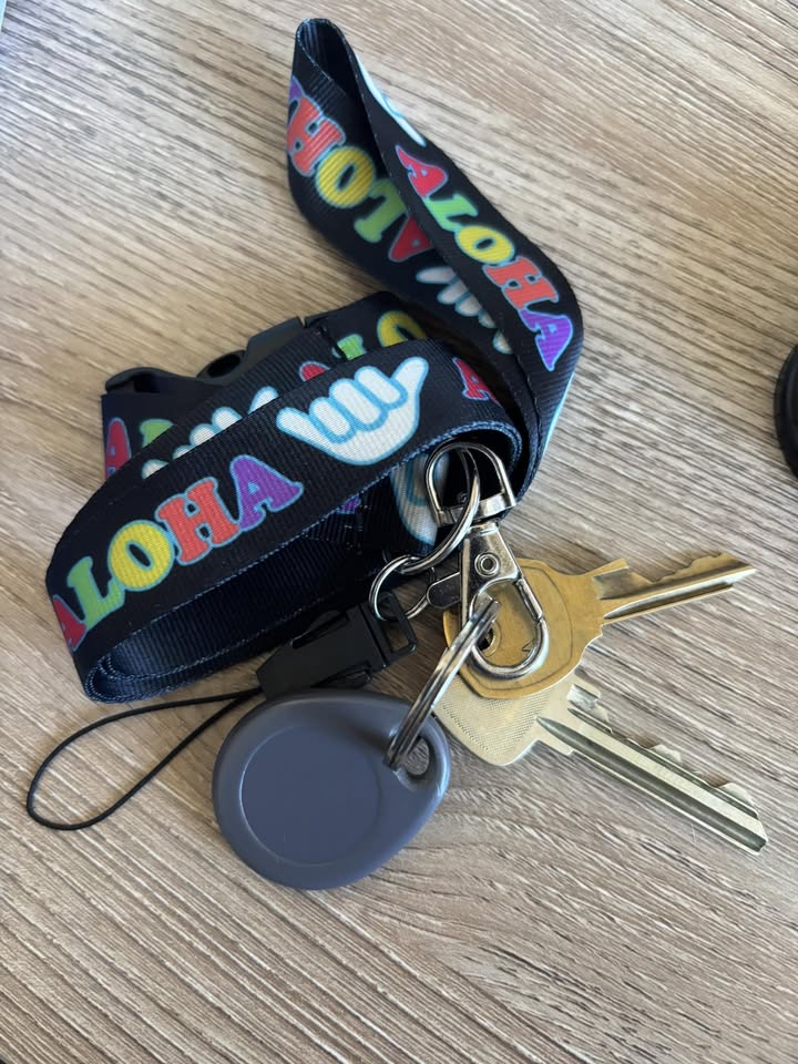 FOUND ITEM - Seawall Kakaako Water Park, Honolulu, Oahu | Stolen Stuff Hawaii