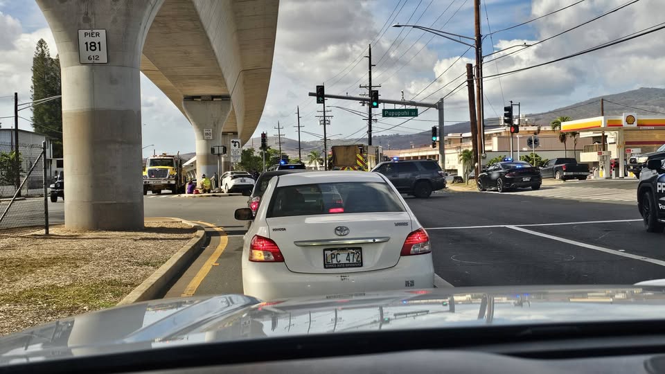 ROAD CLOSURE - Farrington and Pupupuhi Street, Eva | Stolen Stuff Hawaii