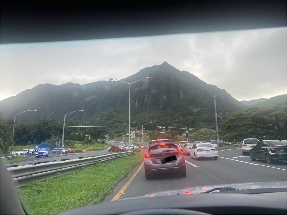 TRAFFIC - Likelike Avenue and Kahekili Highway, Kaneohe | Stolen Stuff Hawaii