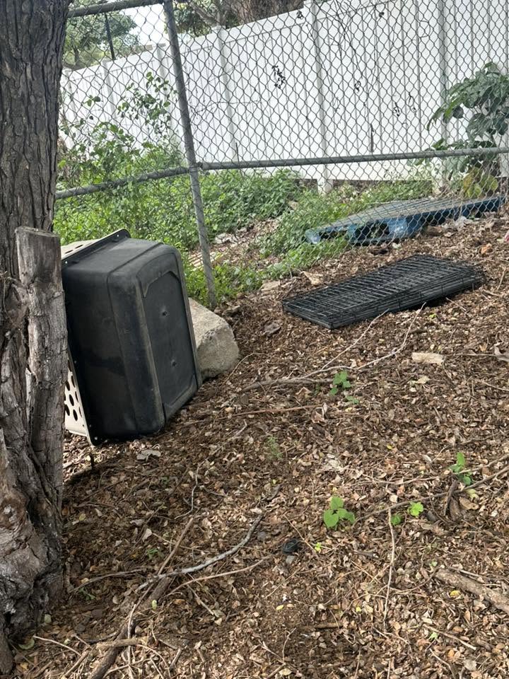 ILLEGAL DUMPING - Puuloa Road near Wendy's | Stolen Stuff Hawaii