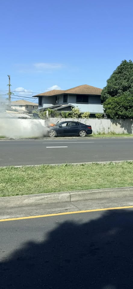 FIRE - Kono Street, Likelike Highway, Hawaii | Stolen Stuff Hawaii