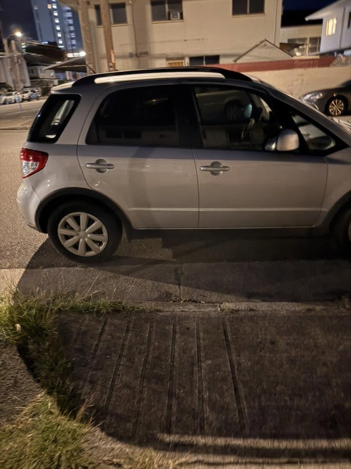 FOUND ITEM - Waiola Street, between Wiliwili Street and McCully Street, Honolulu | Stolen Stuff Hawaii