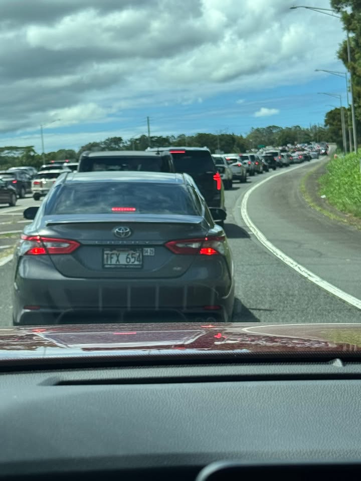TRAFFIC - H-2 between Mililani and Tech Park | Stolen Stuff Hawaii