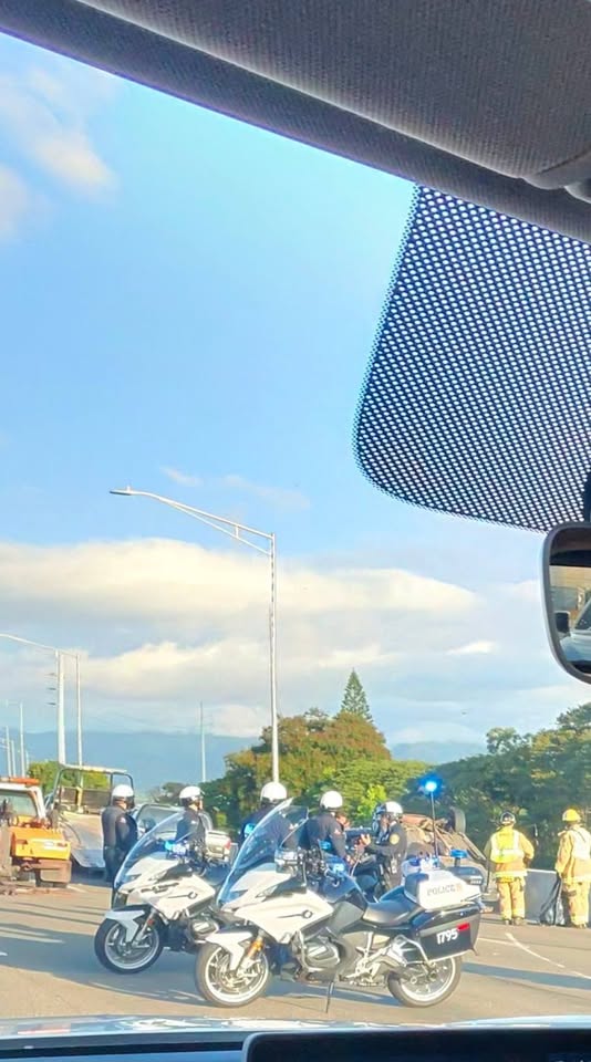 TRAFFIC INCIDENT - Waipahu exit, Oahu | Stolen Stuff Hawaii