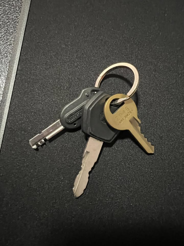 FOUND ITEM - Ho’opili park & ride parking lot, Oahu | Stolen Stuff Hawaii