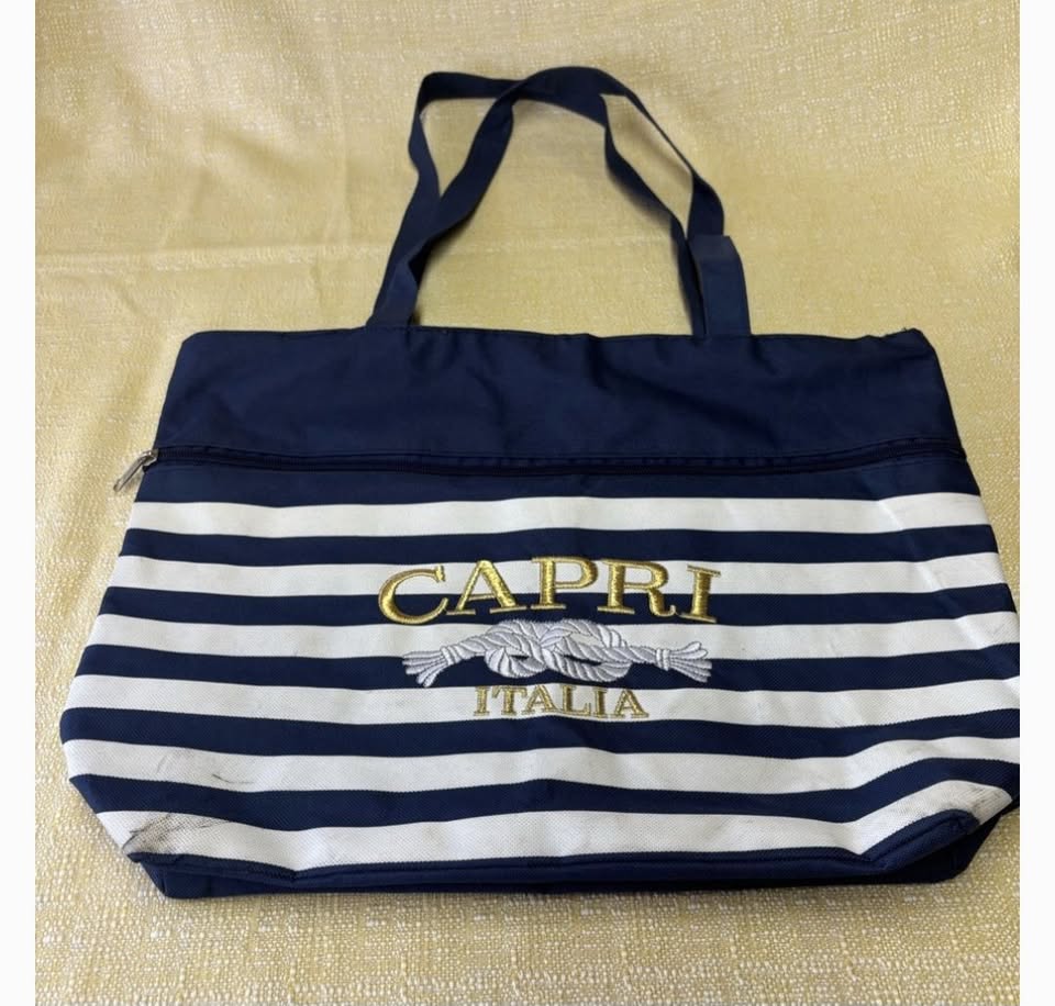 LOST ITEM - Hilton Lagoon, Honolulu, Oahu | Stolen Stuff Hawaii