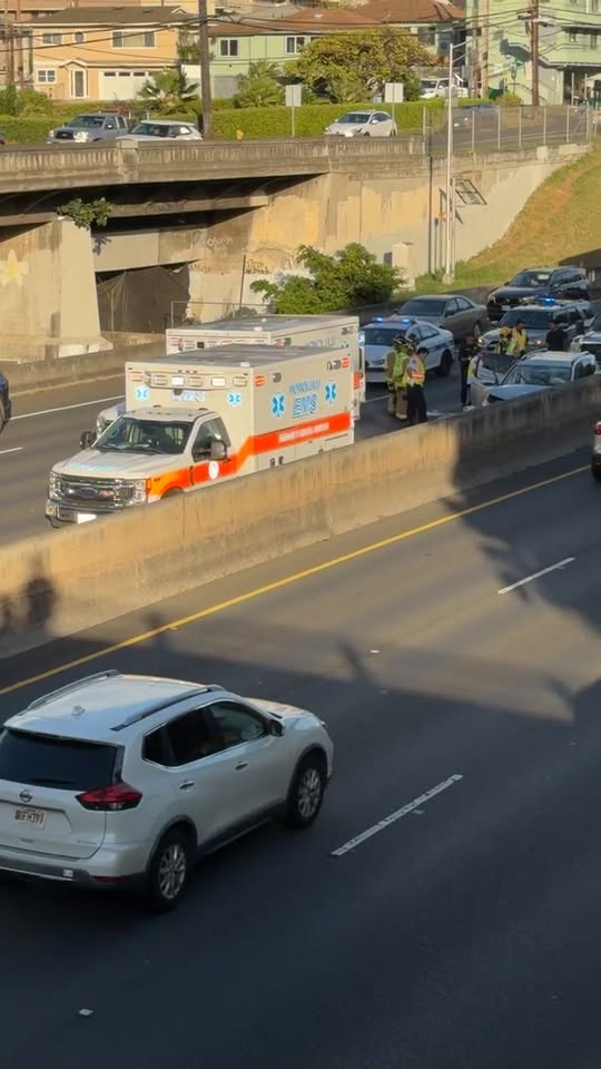 TRAFFIC INCIDENT - Aala Street bridge, Honolulu | Stolen Stuff Hawaii