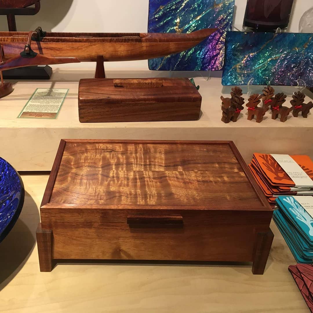 THEFT - Kahala Mall, Honolulu, Oahu | SSH Search