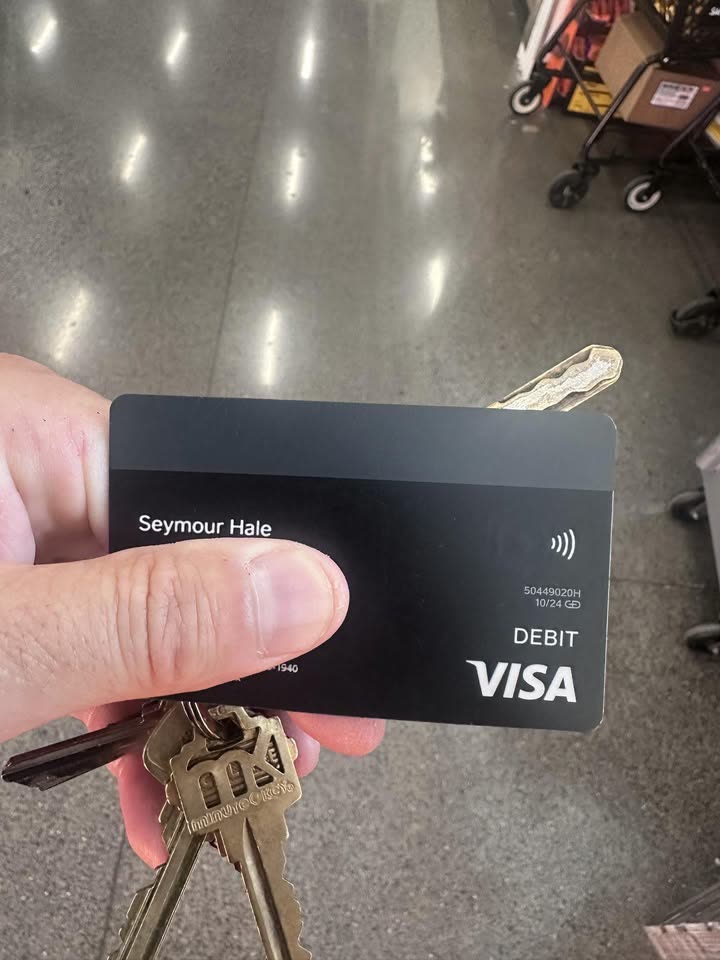 FOUND ITEM - Safeway Kapahulu, Honolulu, Oahu | SSH Search