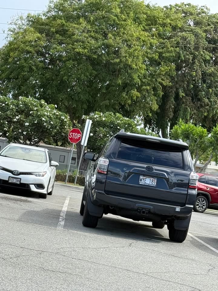 HIT AND RUN - Safeway Waimalu parking lot, Waimalu, Oahu | SSH Search