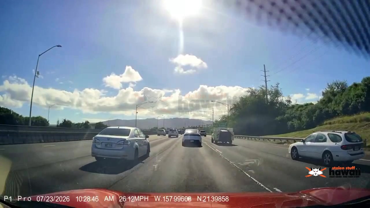 HIT AND RUN - H1 Freeway westbound near Kunia exit, Oahu | SSH Search