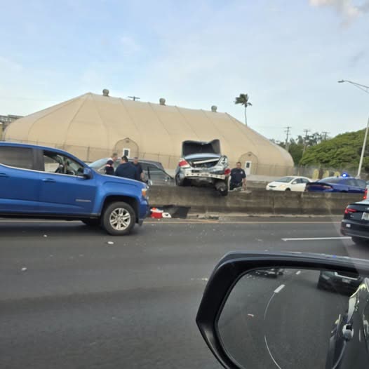TRAFFIC INCIDENT - Oahu | SSH Search