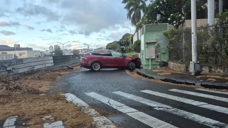 TRAFFIC INCIDENT - Oahu | SSH Search