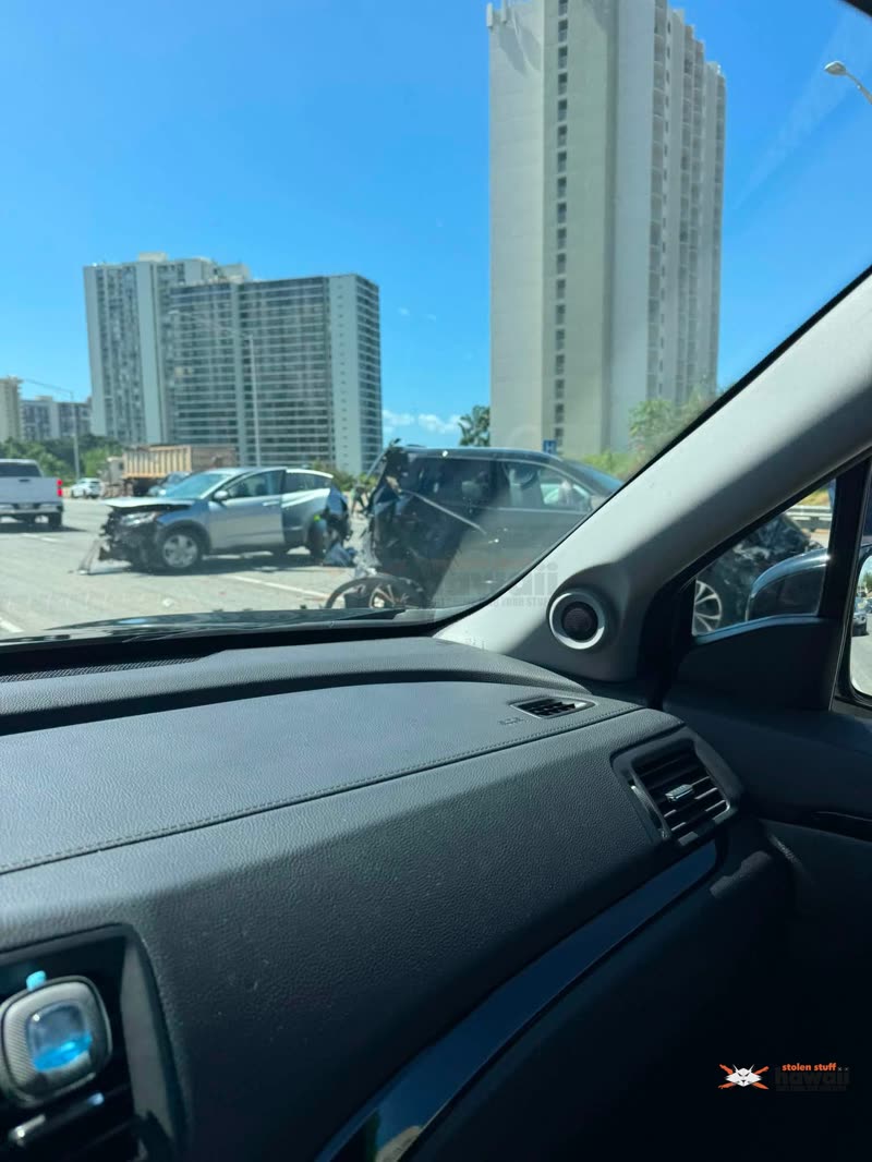 TRAFFIC INCIDENT - Oahu | SSH Search