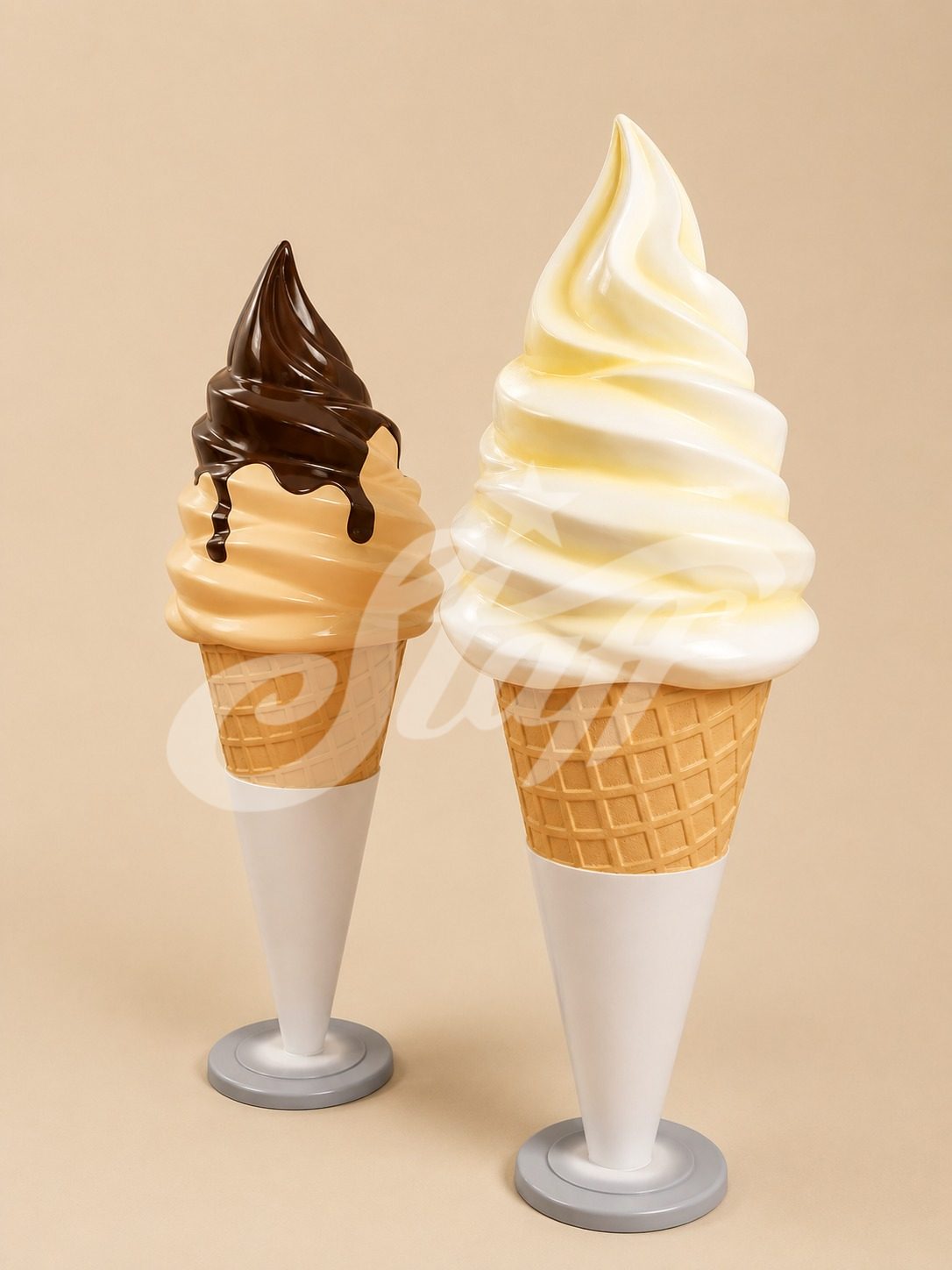 Conos de Helado Gigantes Decorativos