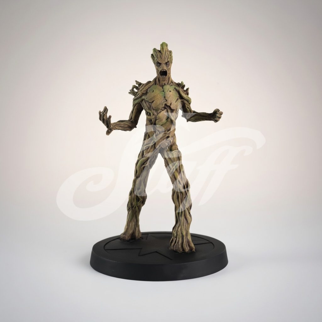Groot Adulto Estatua