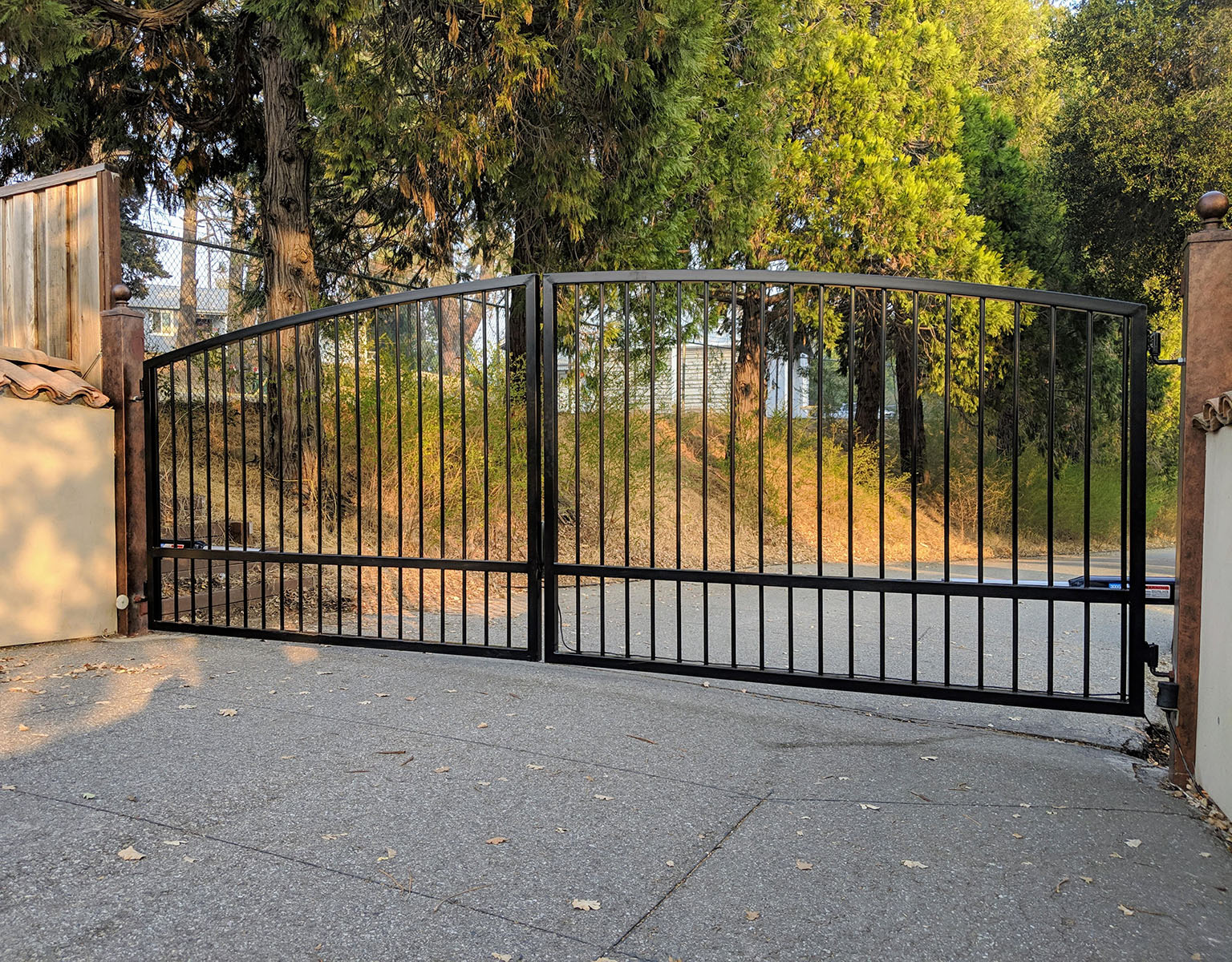Customer-installed custom driveway gate 3