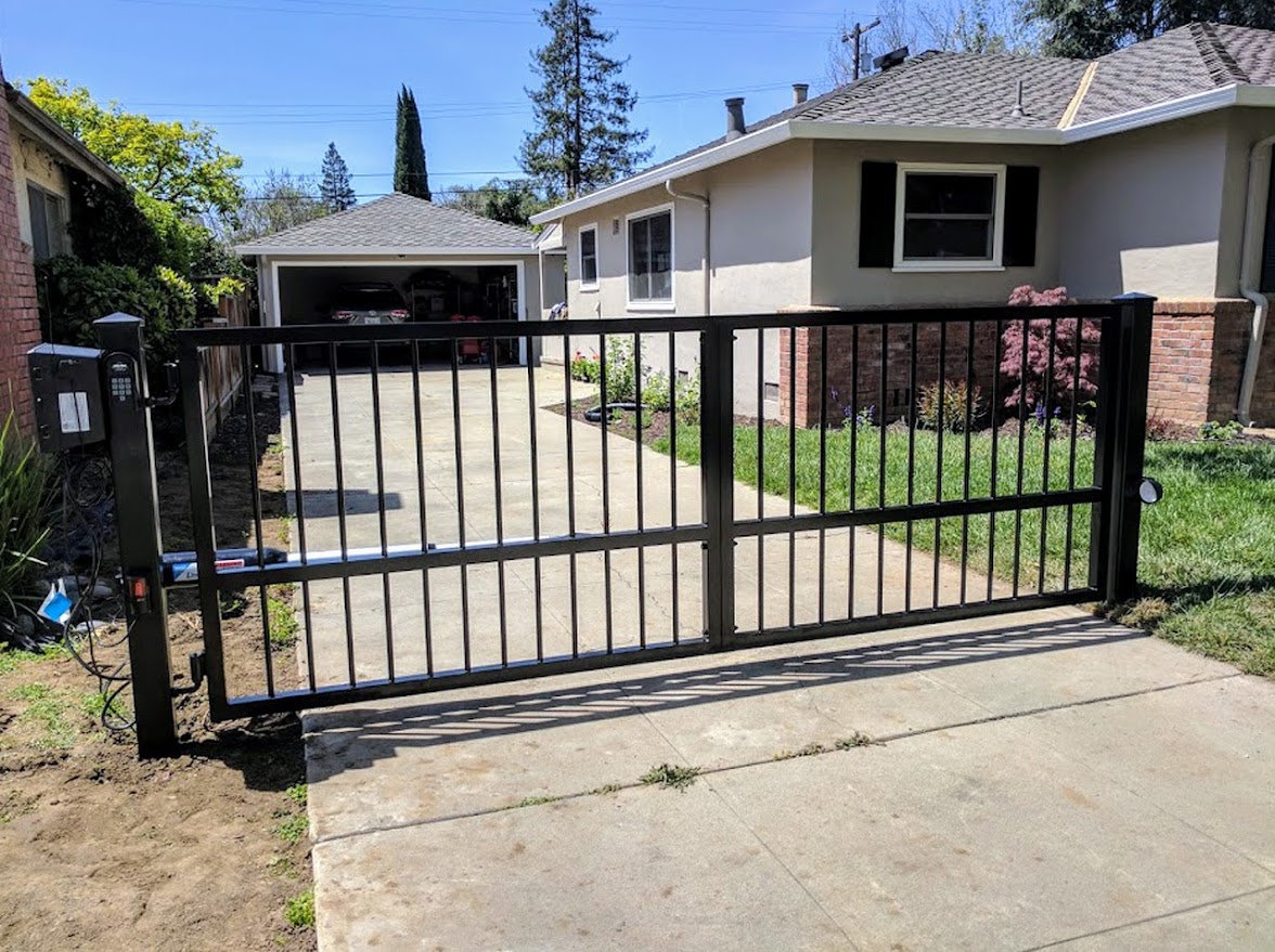 swing driveway gate — installer tips