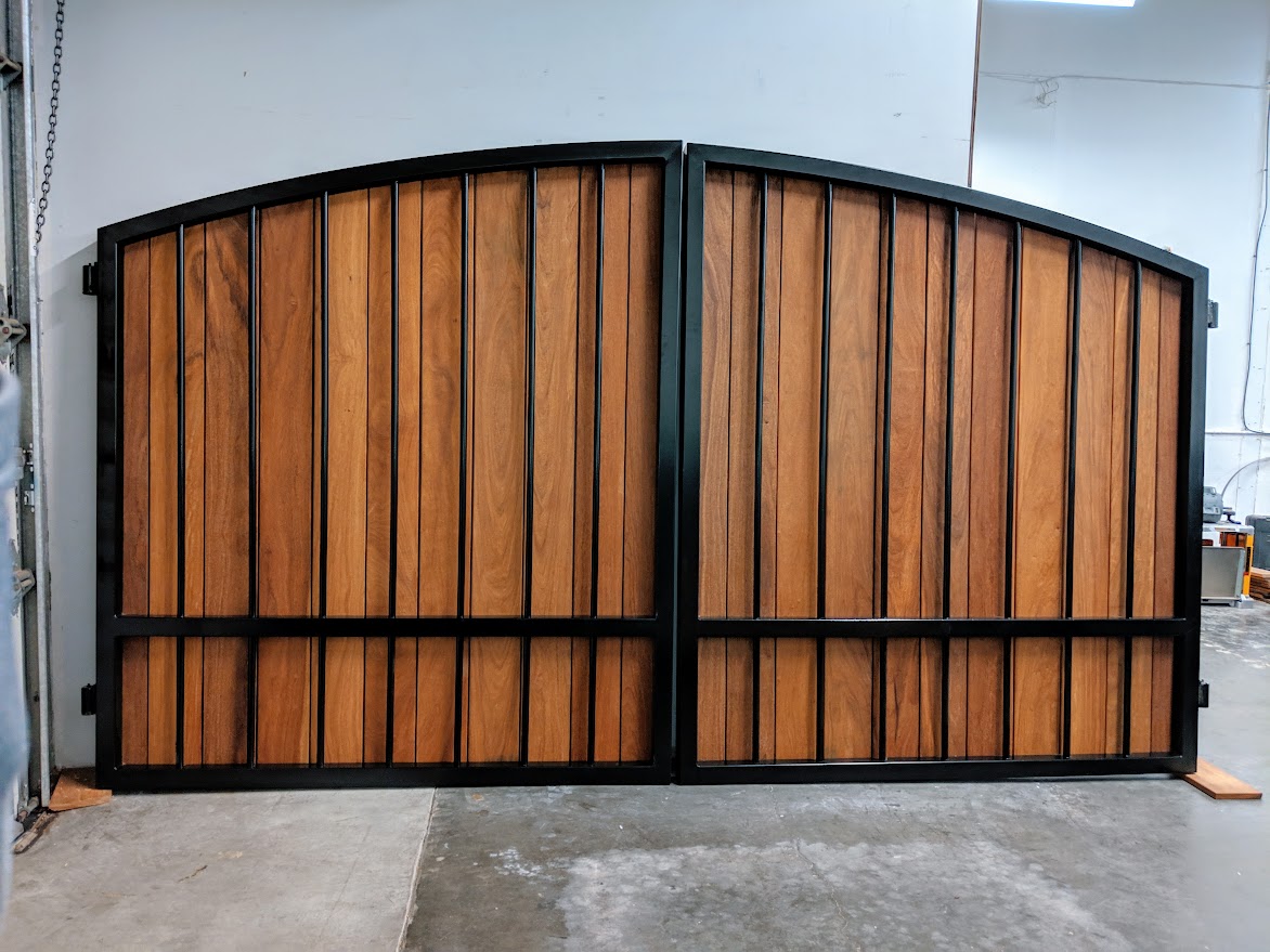 Cantilever driveway gates