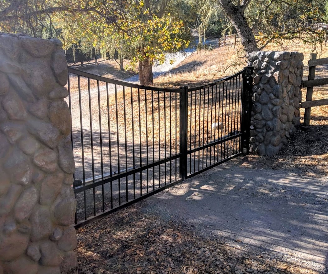 swing driveway gate — real-world project