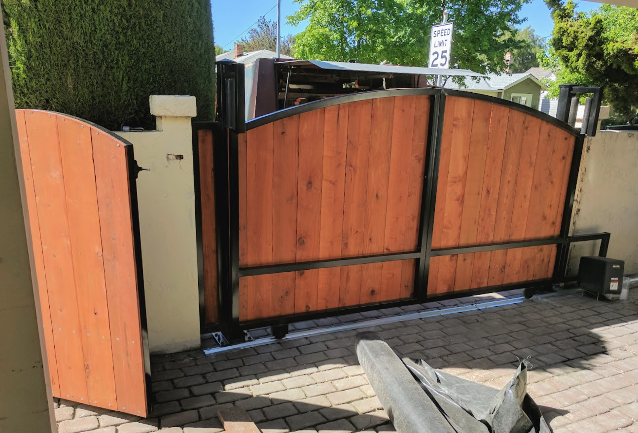 Driveway gate guides