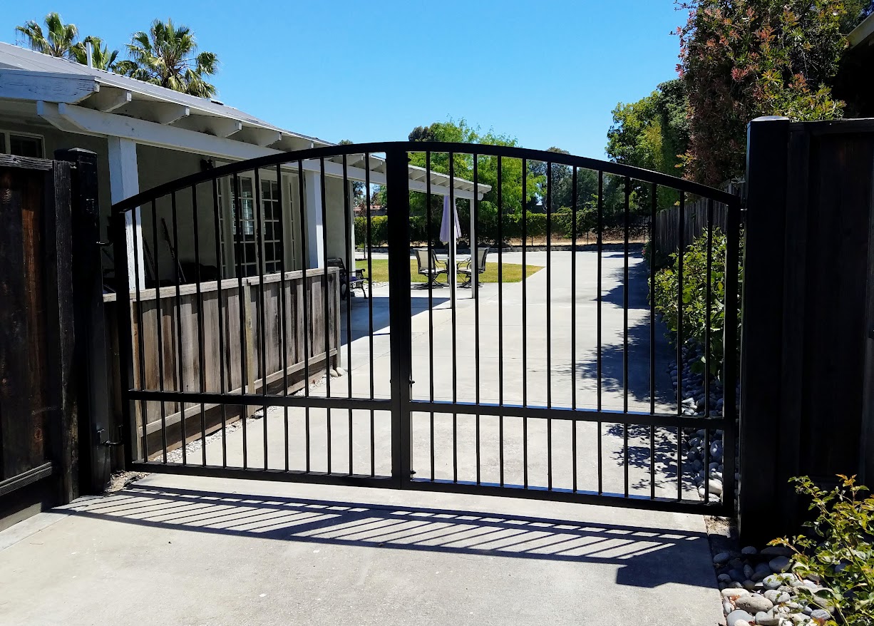 Driveway gate safety guide