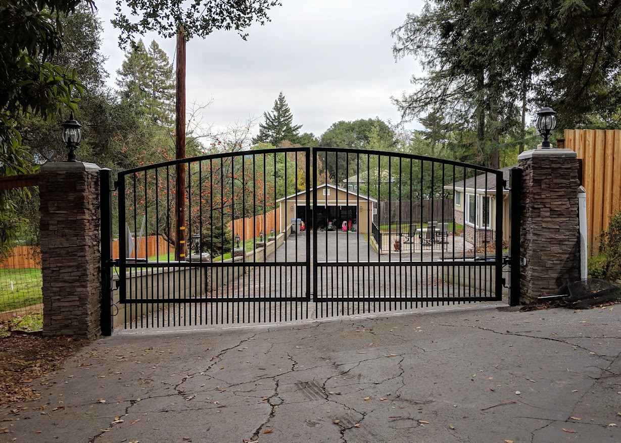 cantilever driveway gate — guide intro