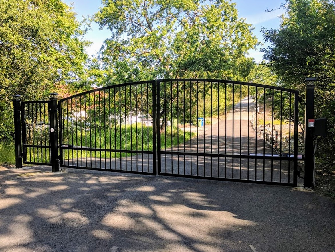 driveway gate in San Antonio — guide intro