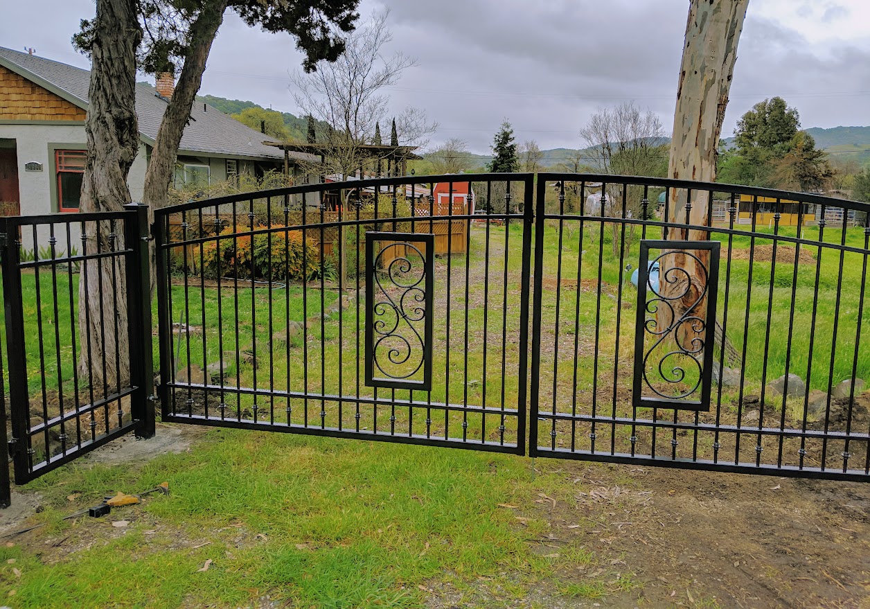 driveway gate in New York — installer tips