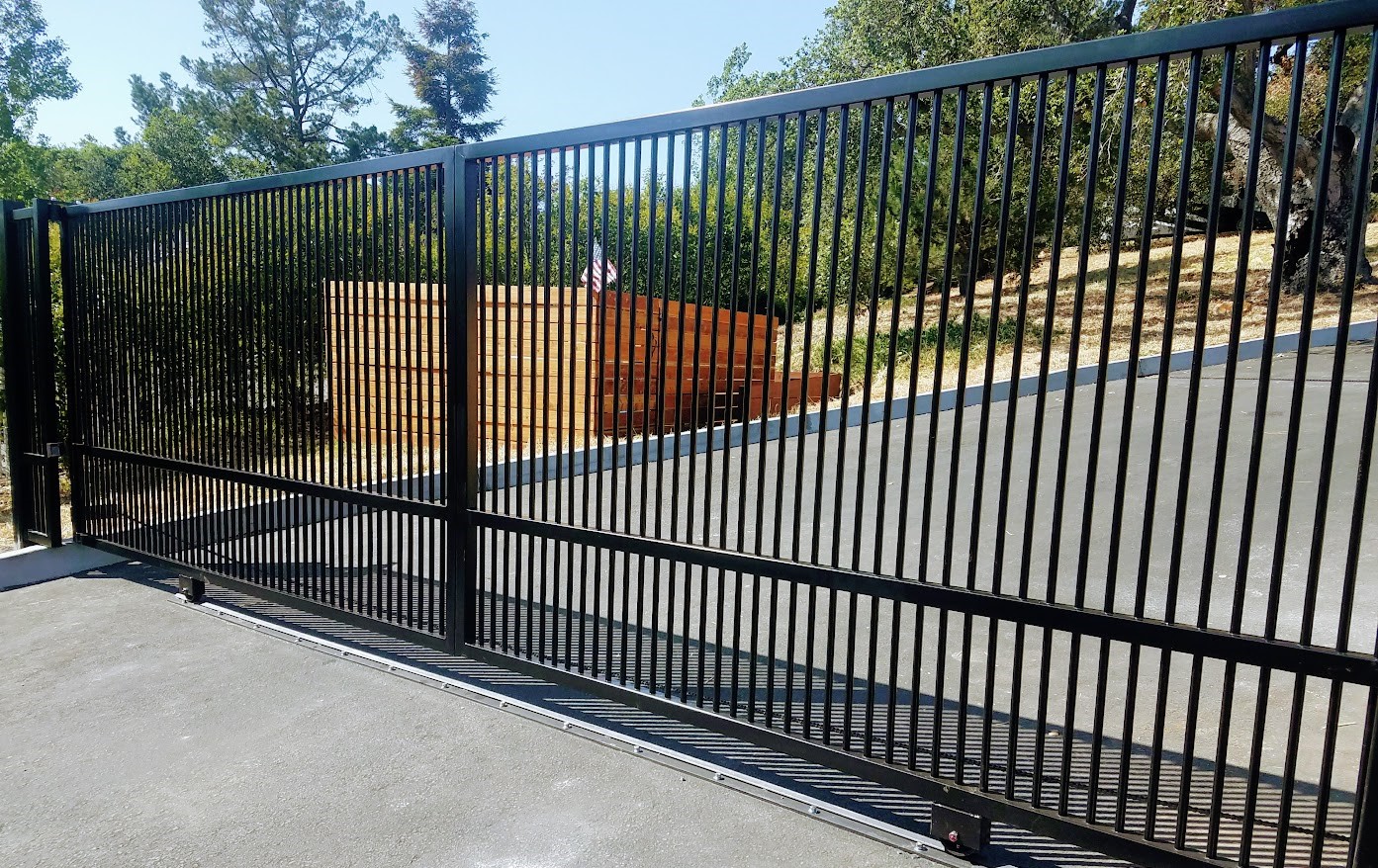 sliding driveway gate — guide intro