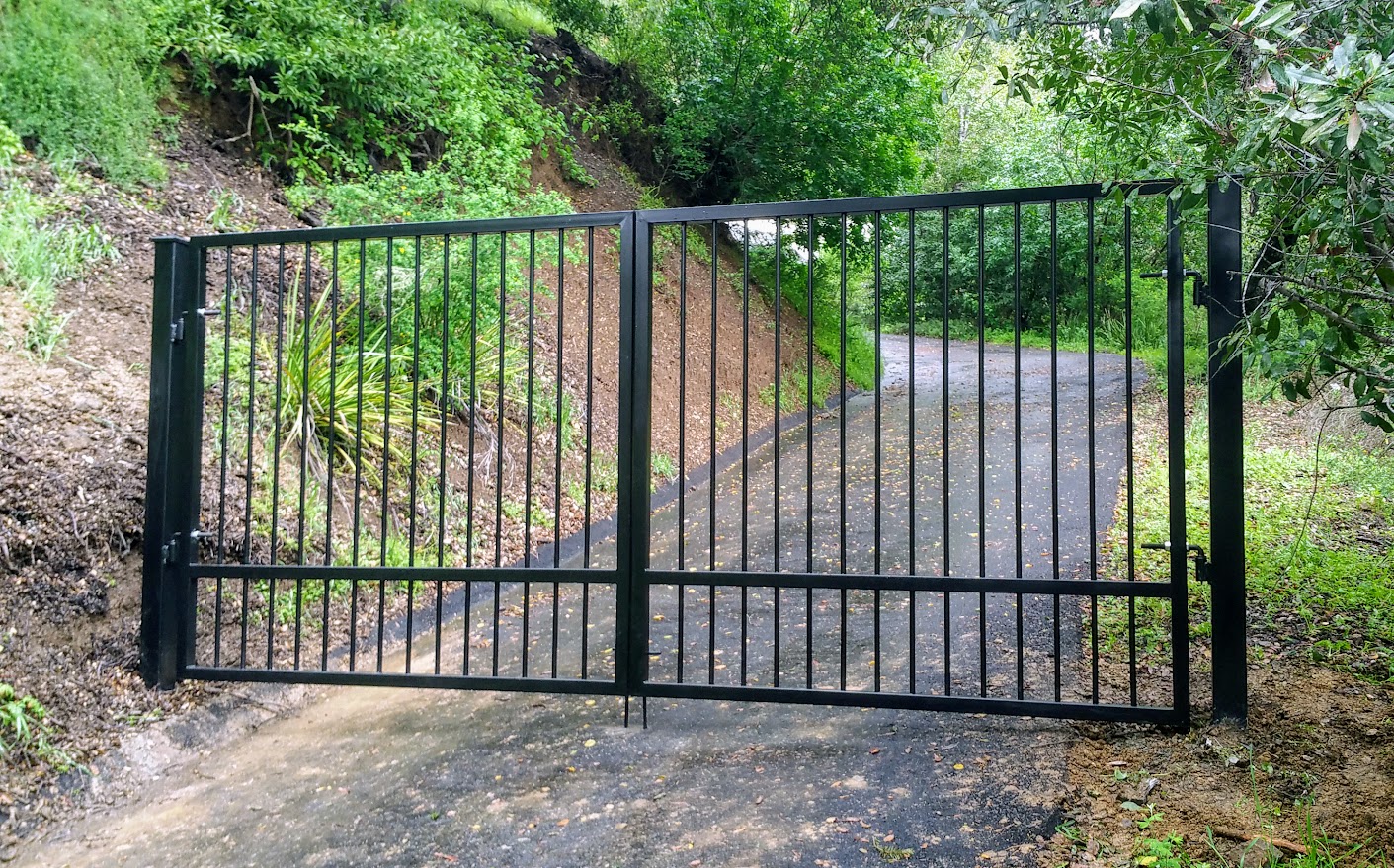 cantilever driveway gate — real-world project