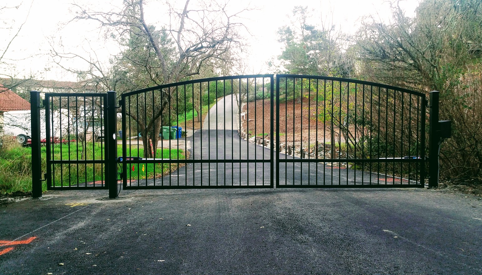 wood driveway gate — guide overview