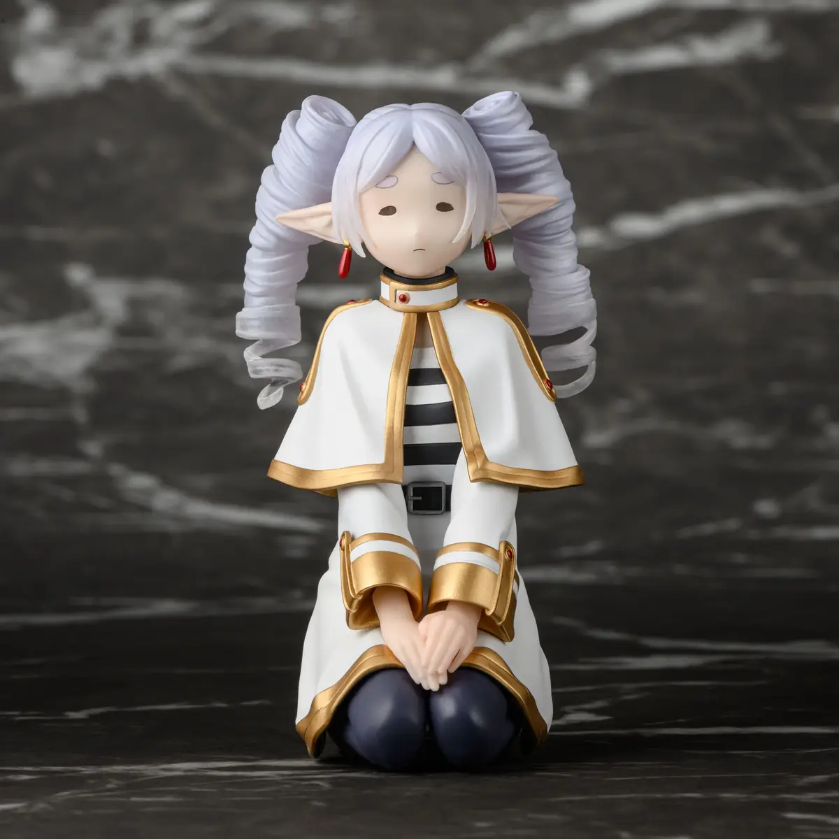 Frieren - Chokonose Premium Figura - Frieren (I Have Ringlets Now) (Clear ver.) - Imagen 1