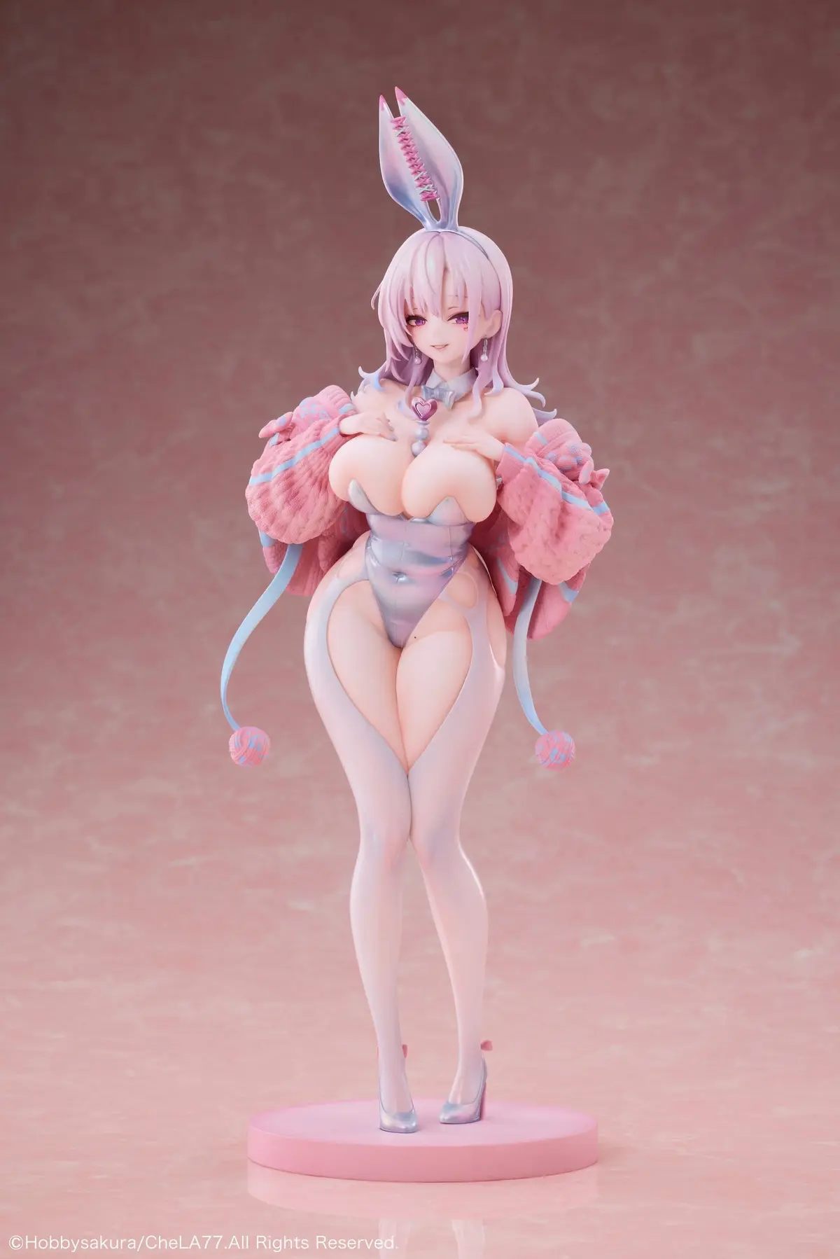 CheLA77 - Figura a Escala - Knitted Bunny - Imagen 1