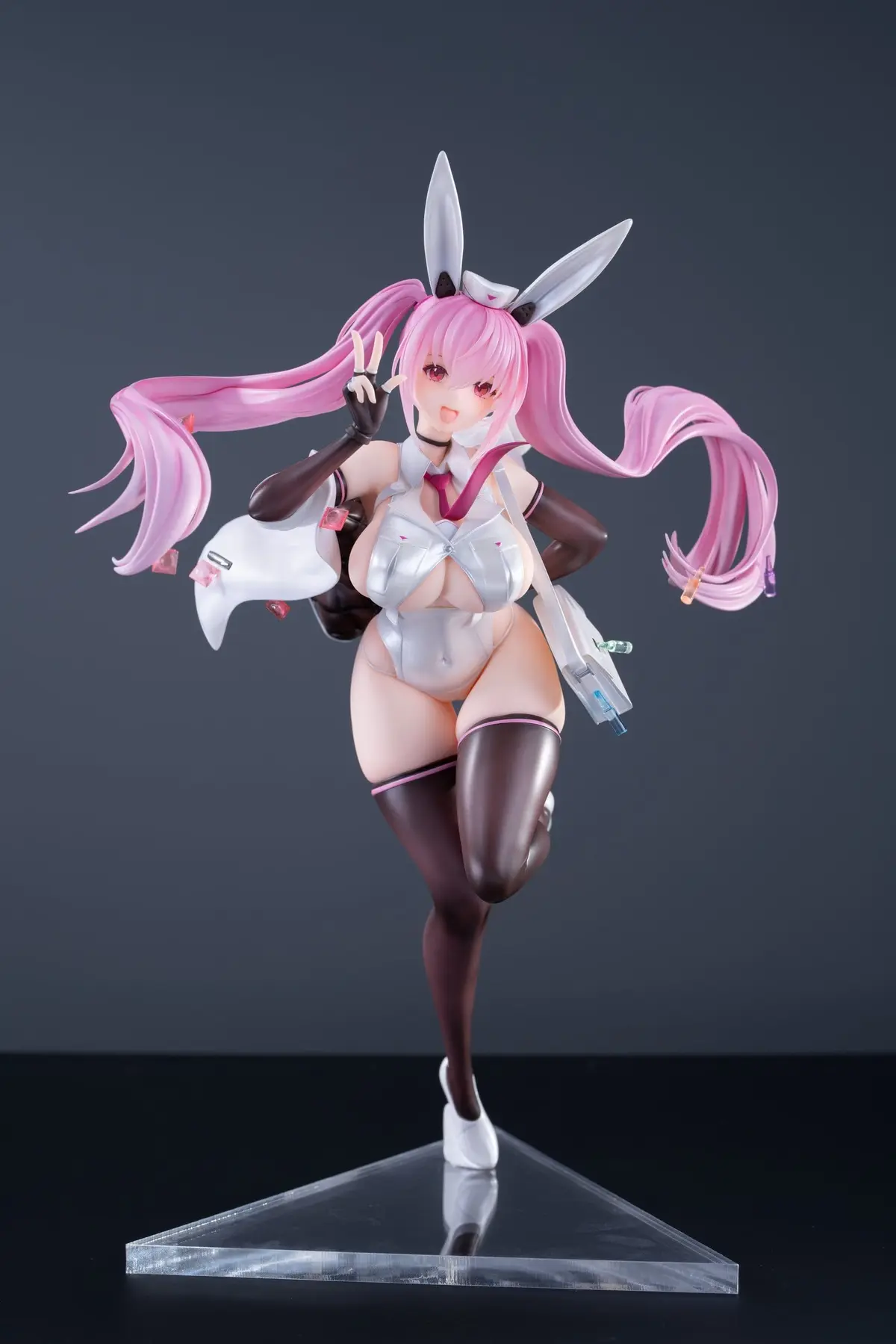 Won - Figura a Escala - Etona - Imagen 1