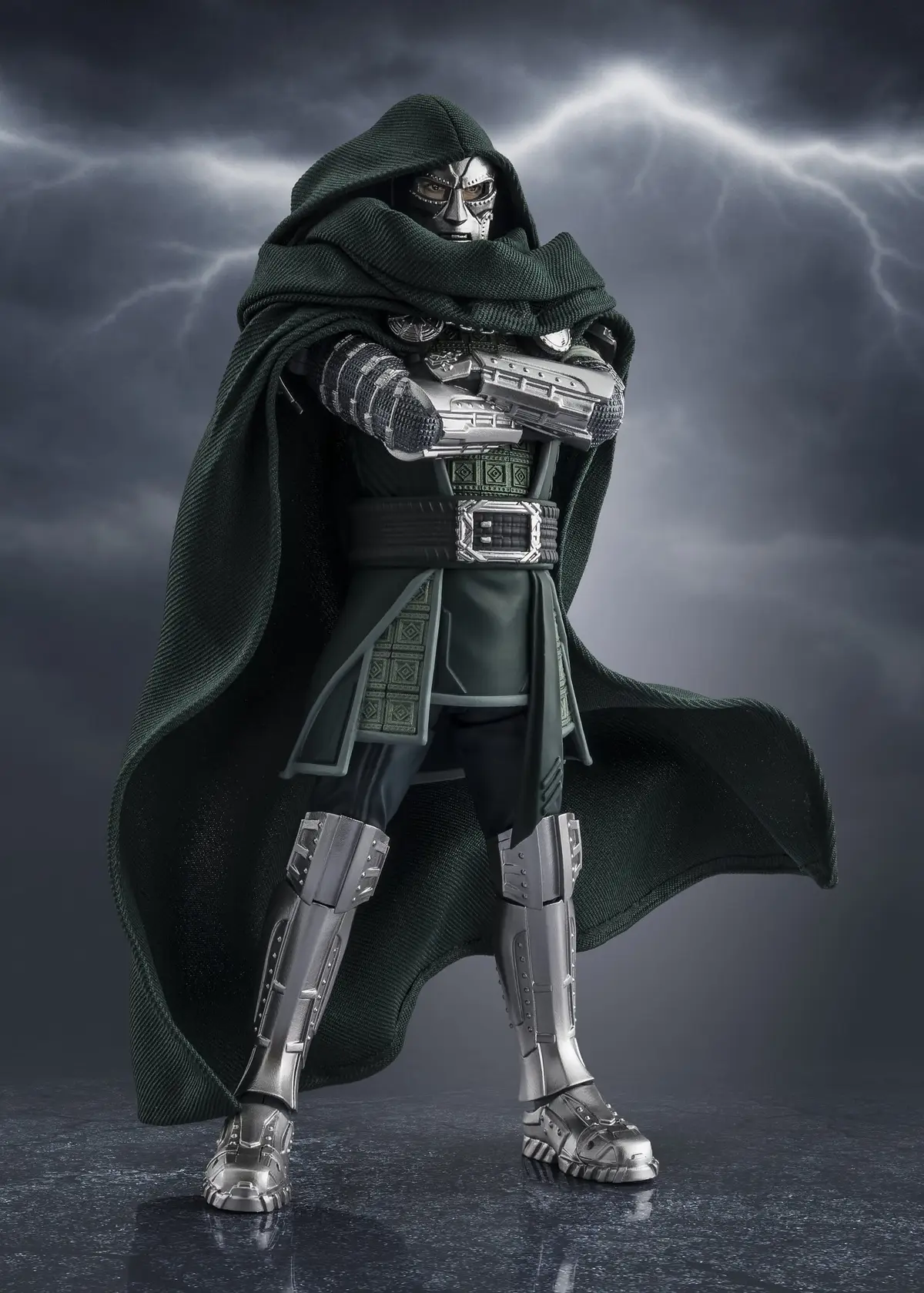 The Avengers - S.H.Figuarts - Doctor Doom - Imagen 1