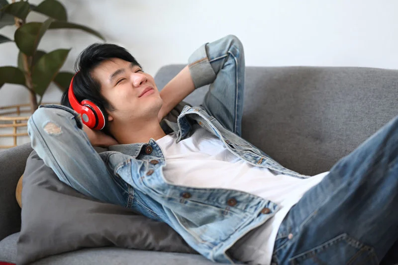 睡眠耳機有線穩定、無線便利