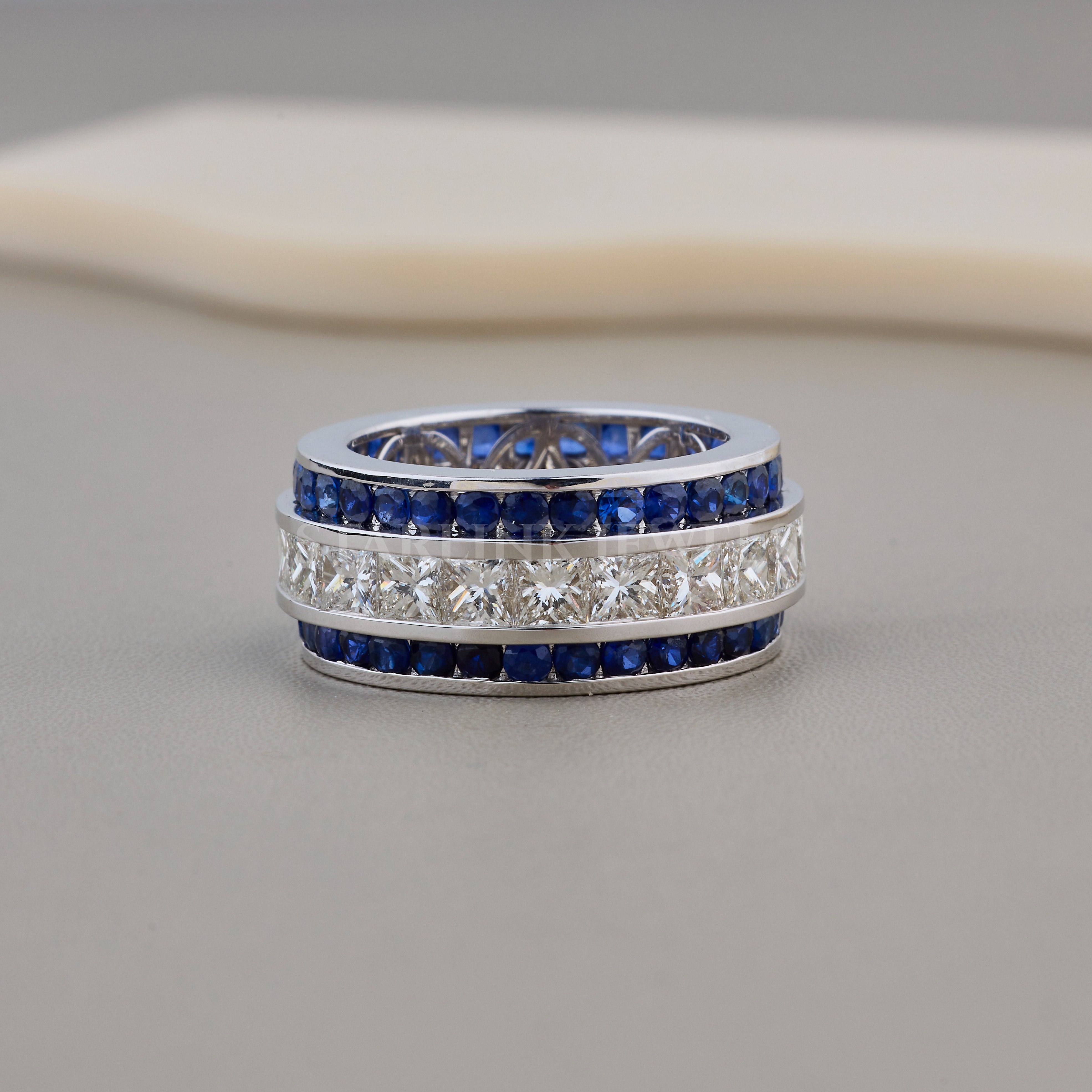 Royal Horizon Blue Sapphire & Princess Diamond Band – view 4