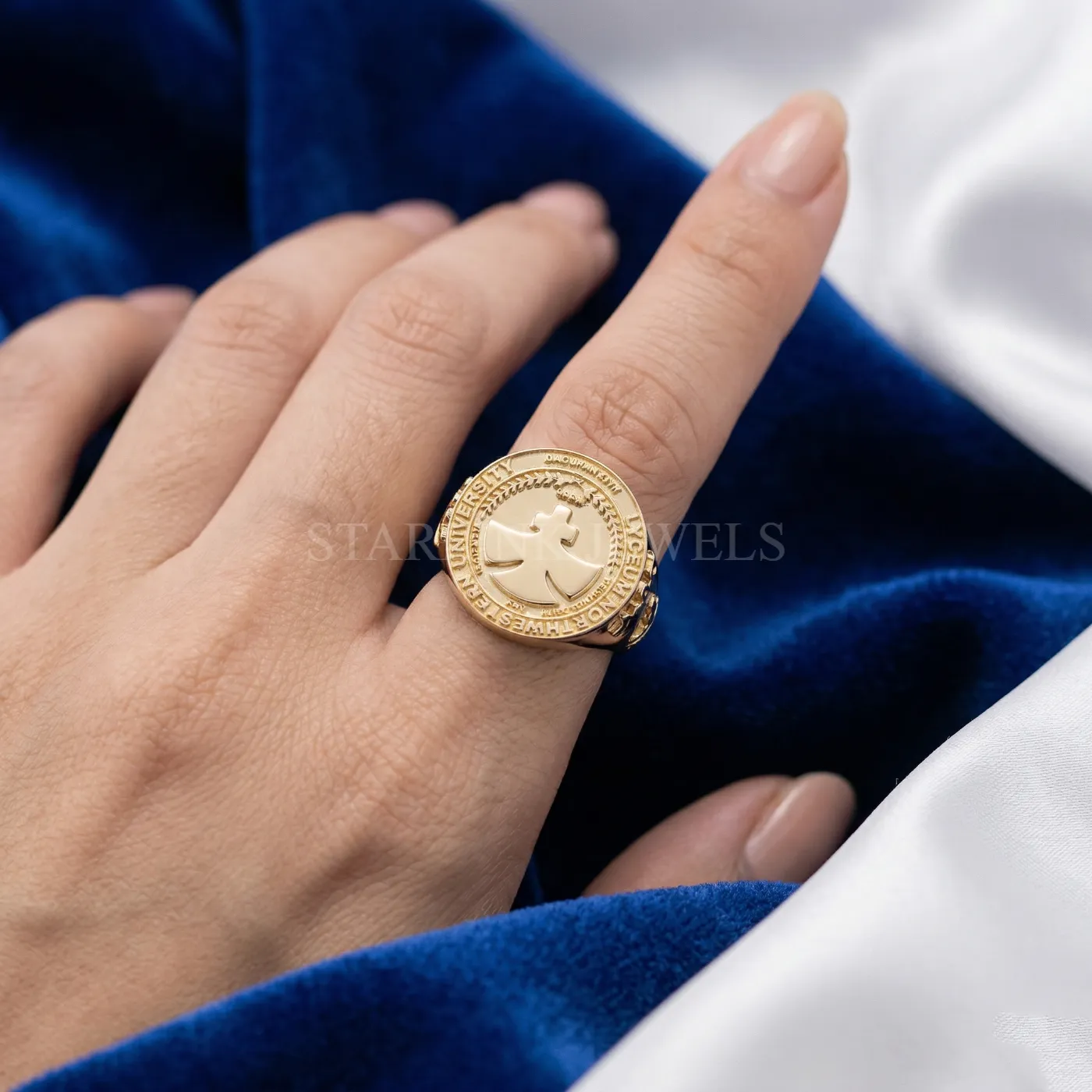 Luxury Heritage Gold Statement Ring – view 2
