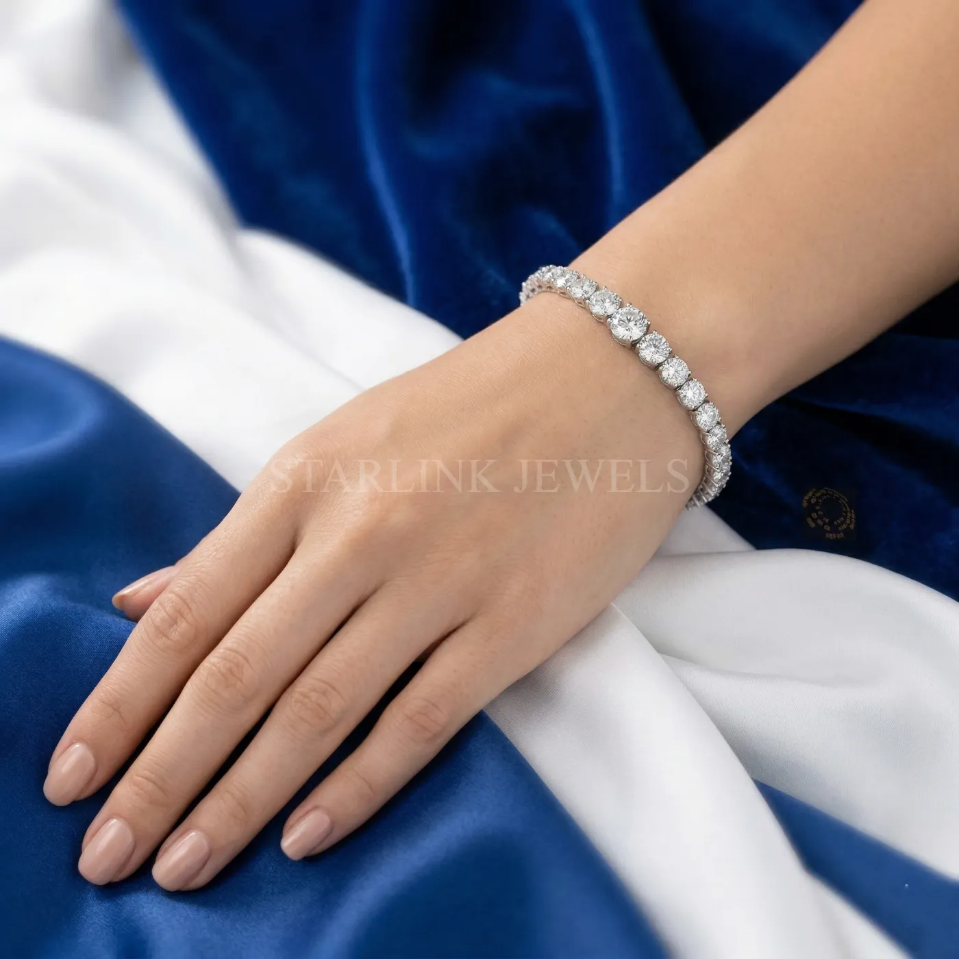 Round Diamond Graduated Tennis Bracelet – view 2
