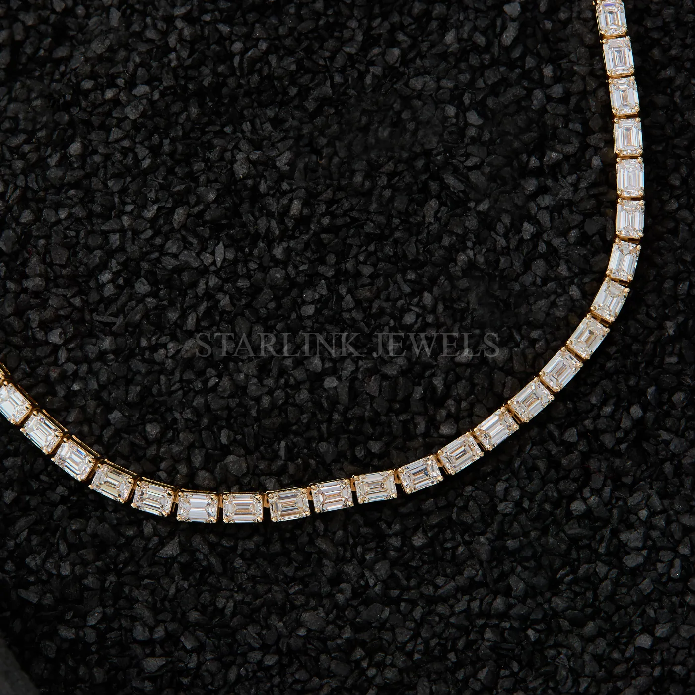 Emerald-Cut Diamond Tennis Necklace (16.00 CT Total Weight, 16") – view 3
