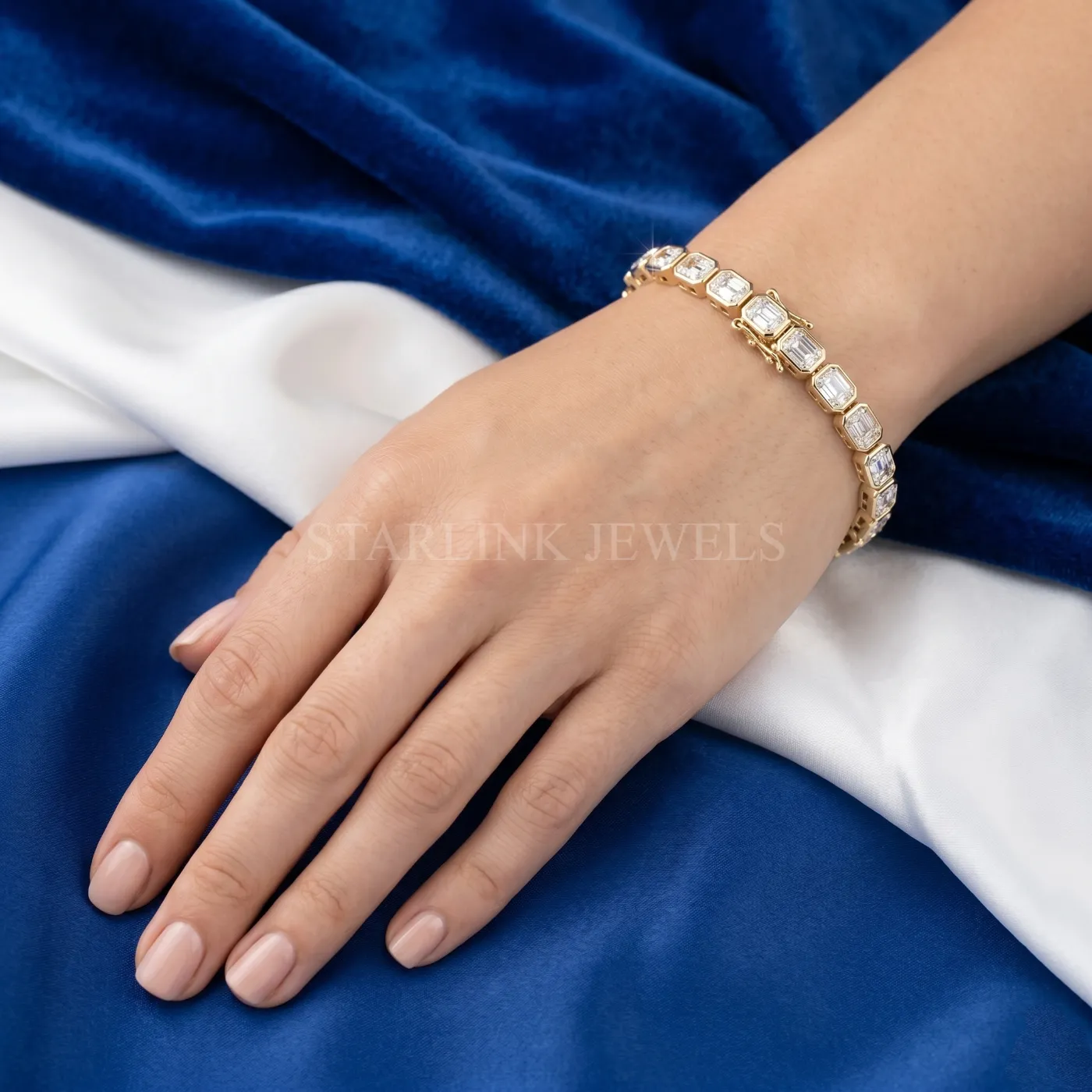 Emerald-Cut Diamond Tennis Bracelet (Bezel Setting | 6.60 CT, 6.5") – view 2