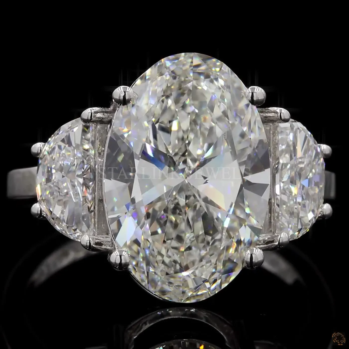 Oval Cut Diamond Ring – view 3